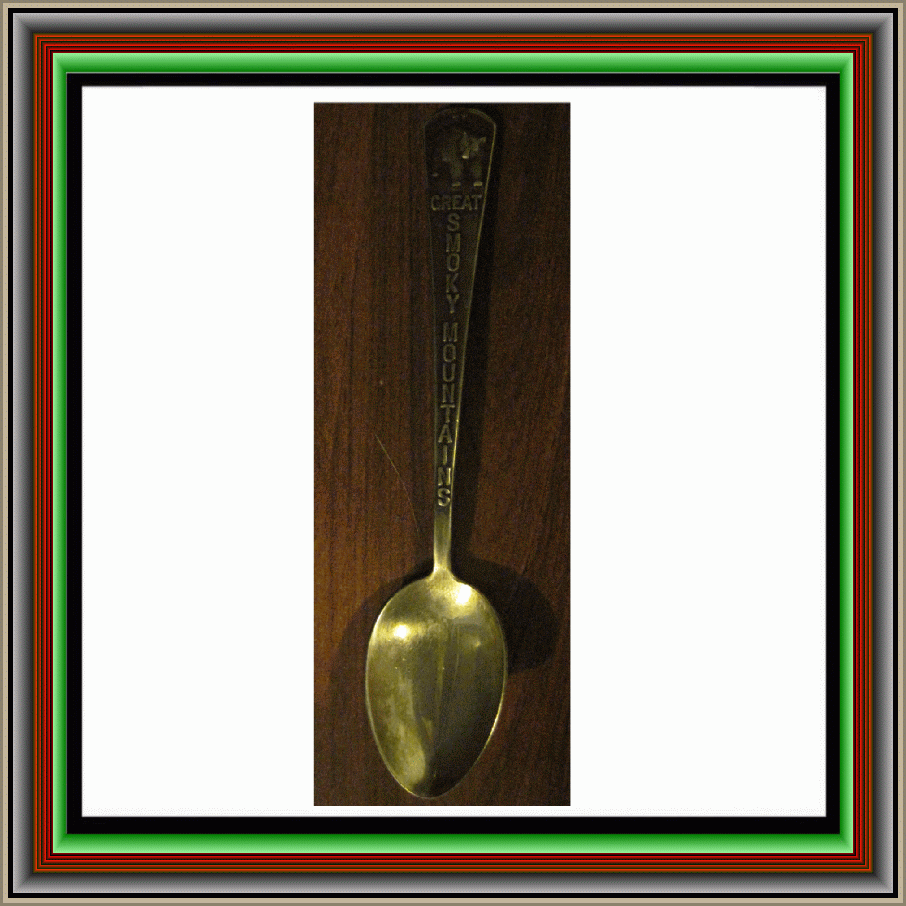 0019 - GREAT SMOKY MOUNTAINS SOUVENIR SPOON